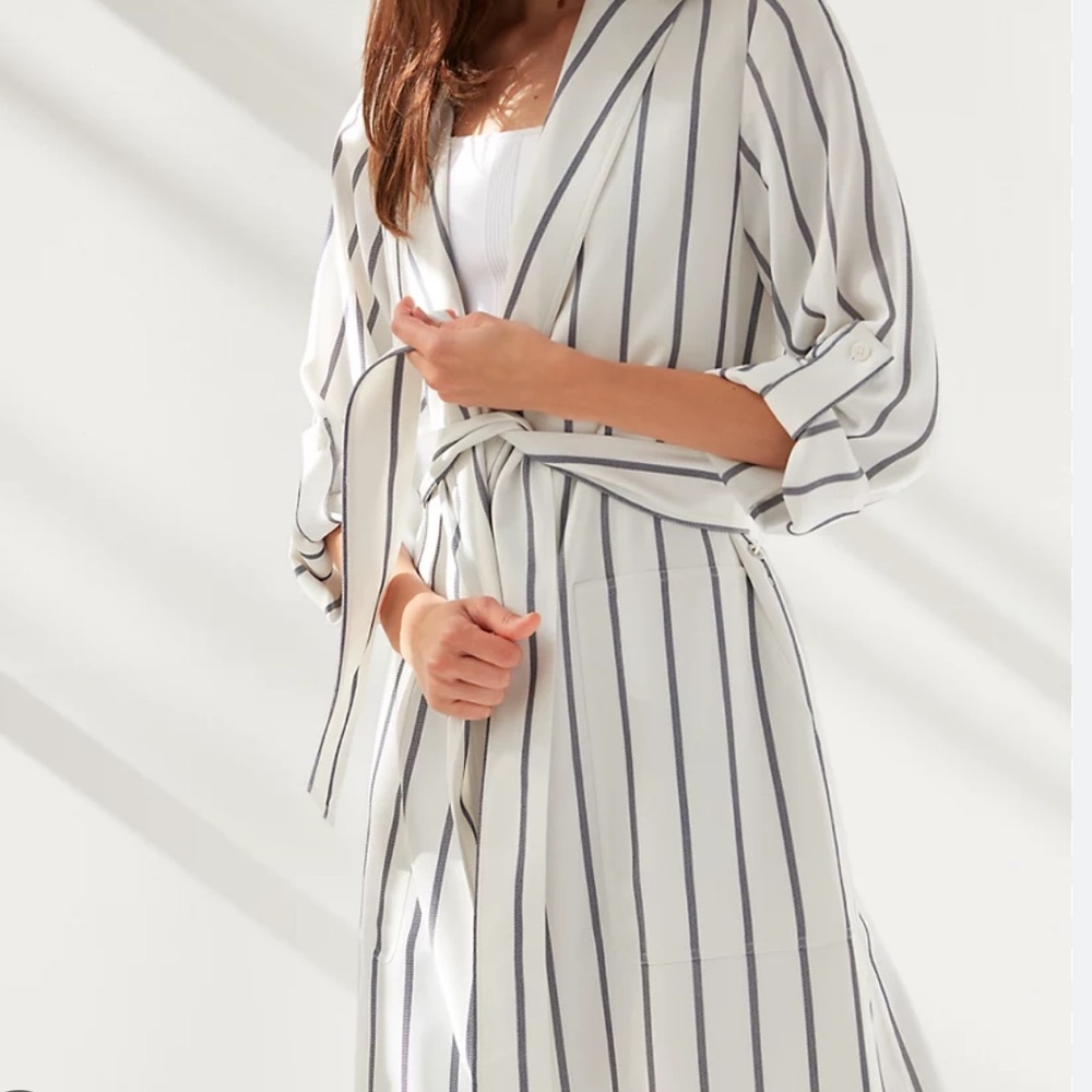 Aritzia Babaton Kathlo Blazer/ Robe - Picture 1 of 3